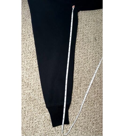 1990's - Vintage Champion Reverse Weave - Cropped Black Sweatshirt - Picture 9 of 13